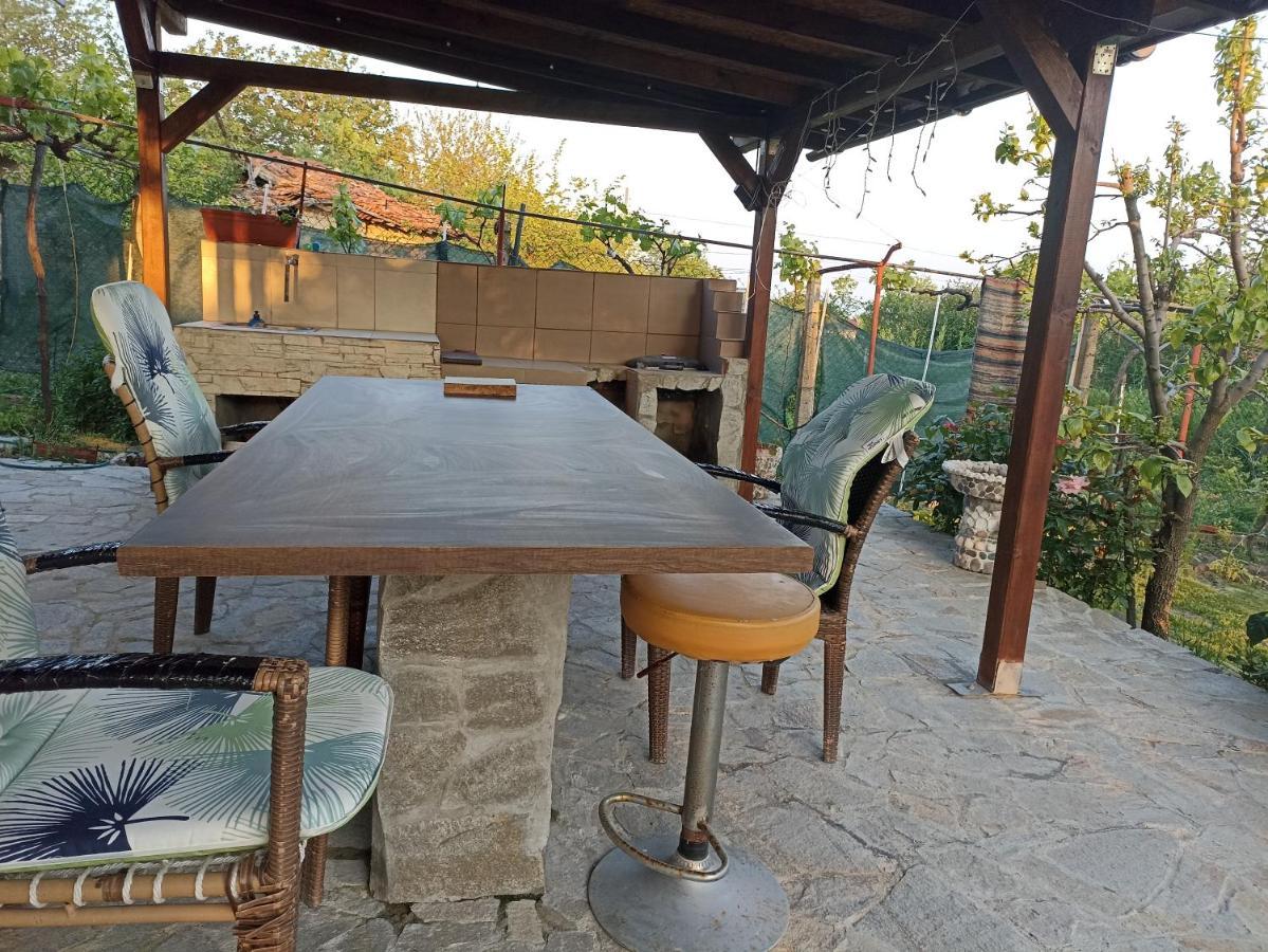 Ferienwohnung Stai Za Gosti Bazdarovi Byala  Exterior foto