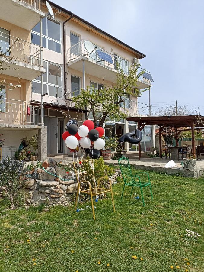 Ferienwohnung Stai Za Gosti Bazdarovi Byala  Exterior foto